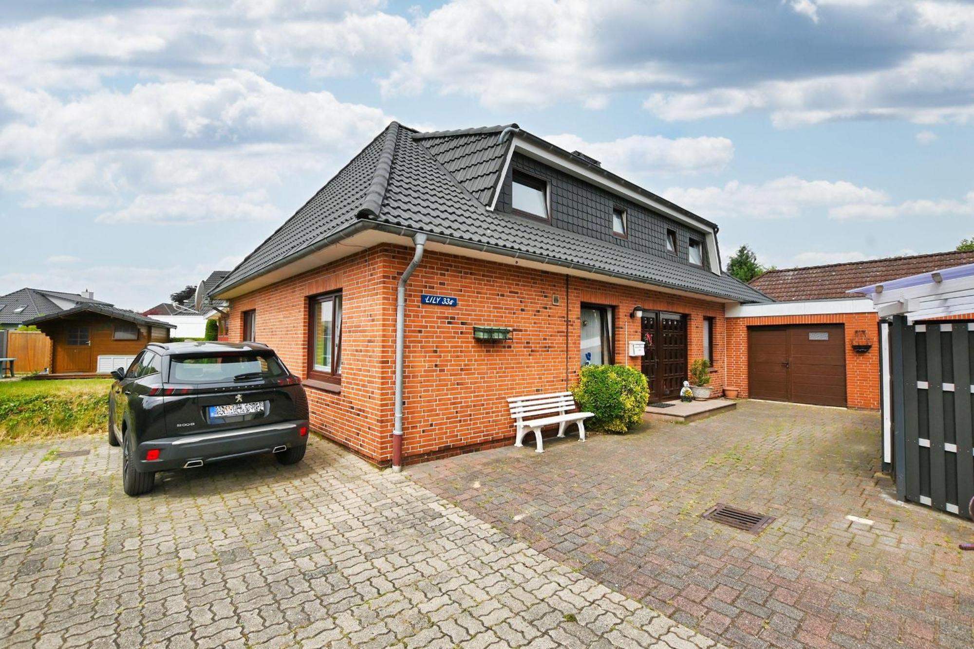 Haus Lily Nr.02 Bis Zu 6 Personen Davon Max. 2 Kinder Busum Exterior photo