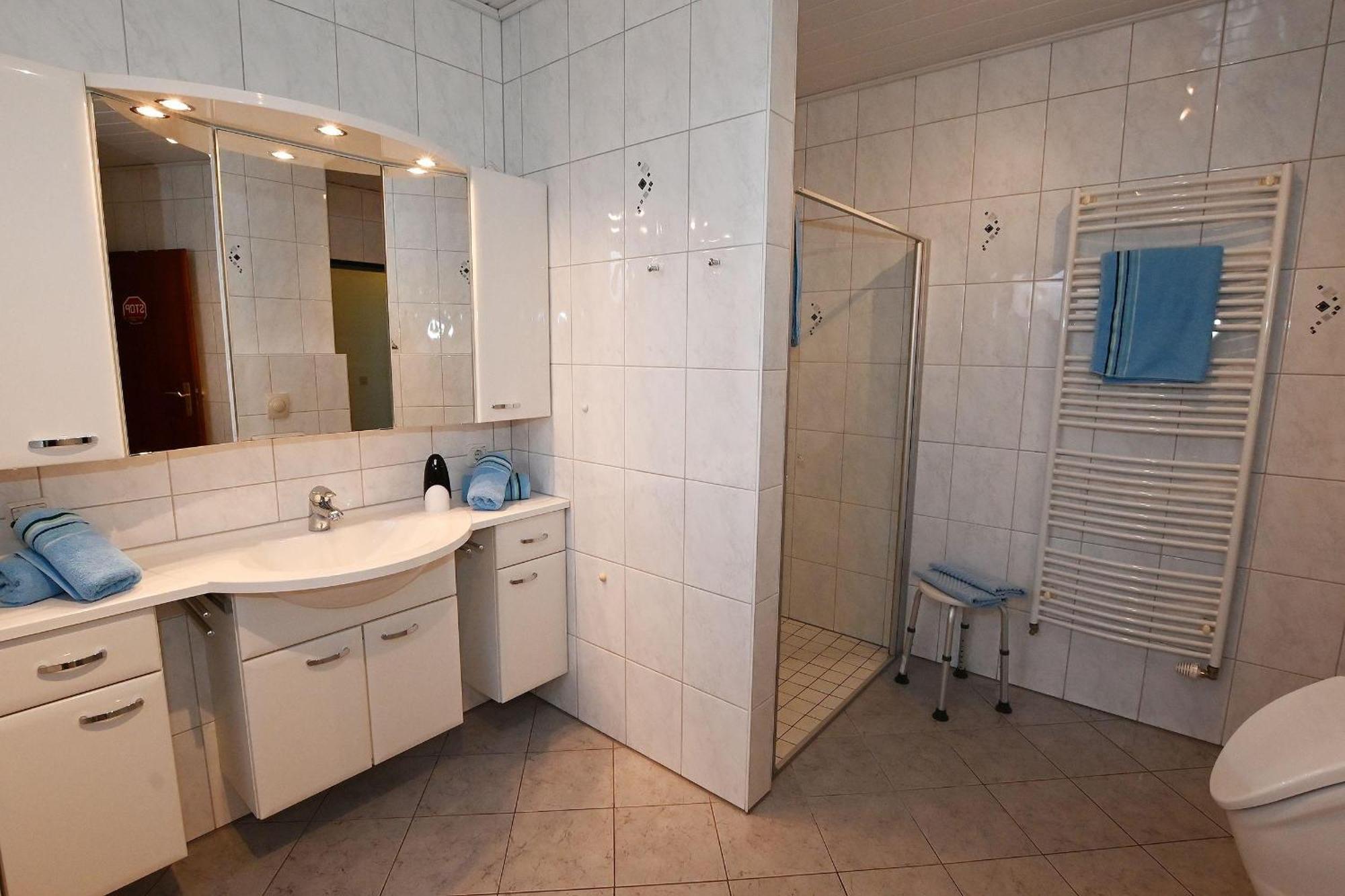 Haus Lily Nr.02 Bis Zu 6 Personen Davon Max. 2 Kinder Busum Exterior photo